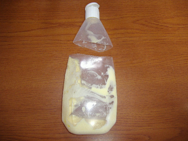 �}���l�[�Y�e��̏�̕�����؂����Ƃ���